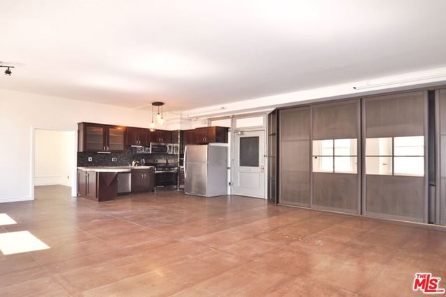 215 W 7th Street 907, Los Angeles, CA 90014 — photo 7 of 30