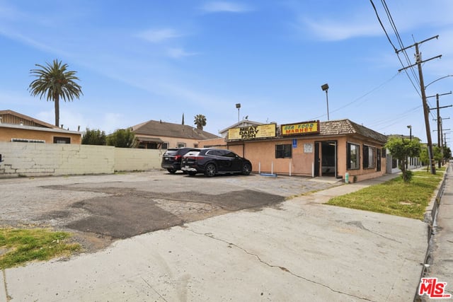 1021 W 101st Street, Los Angeles, CA 90044 — photo 26 of 37