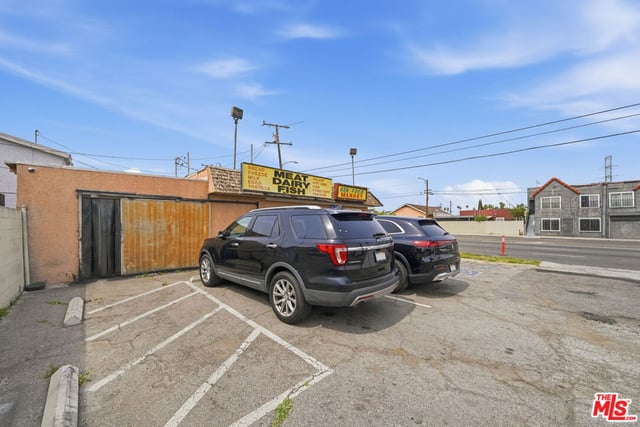 1021 W 101st Street, Los Angeles, CA 90044 — photo 29 of 37
