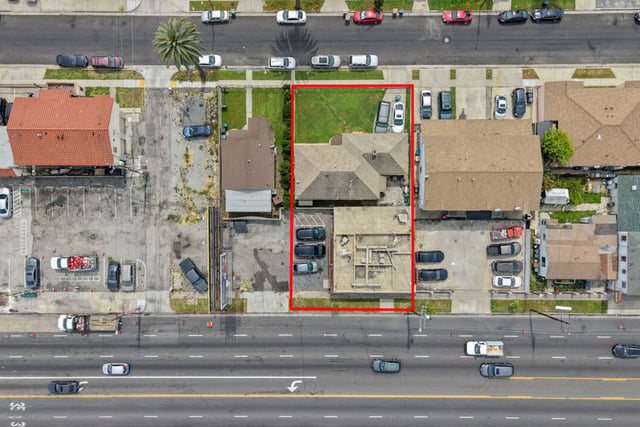 1021 W 101st Street, Los Angeles, CA 90044 — photo 3 of 37