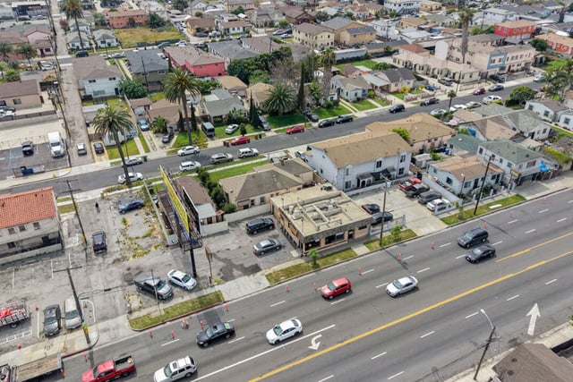 1021 W 101st Street, Los Angeles, CA 90044 — photo 34 of 37