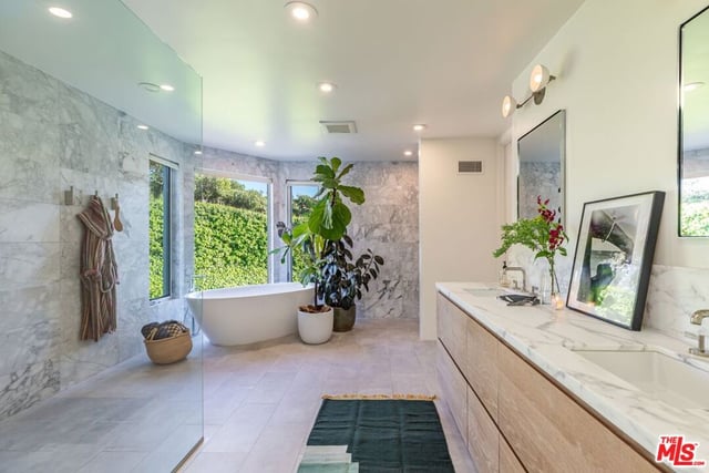 16411 Garvin Drive, Encino, CA 91436 — photo 17 of 25