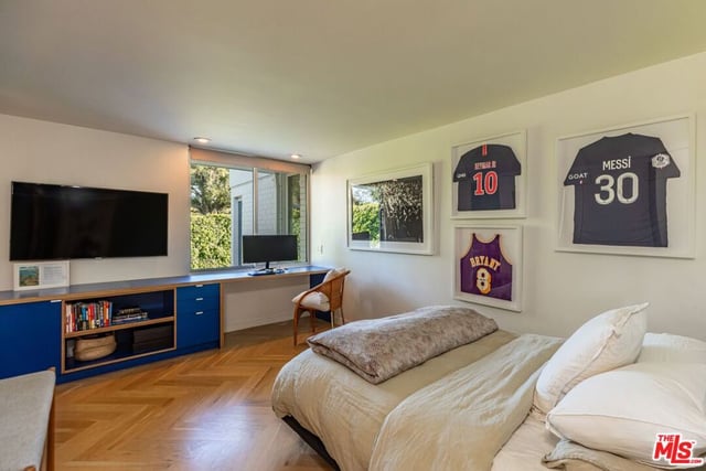 16411 Garvin Drive, Encino, CA 91436 — photo 20 of 25