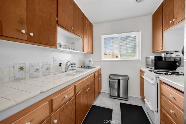 7135 Coldwater Canyon 14, North Hollywood, CA 91605 — photo 6 of 28
