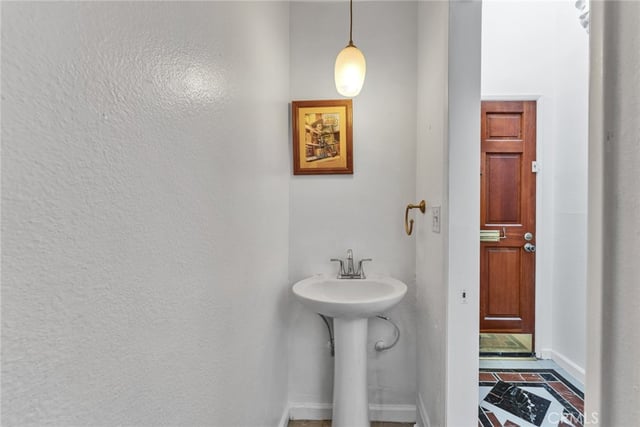 332 N 5th street, Burbank, CA 91501 — photo 16 of 26