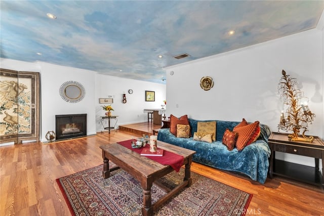 332 N 5th street, Burbank, CA 91501 — photo 4 of 26