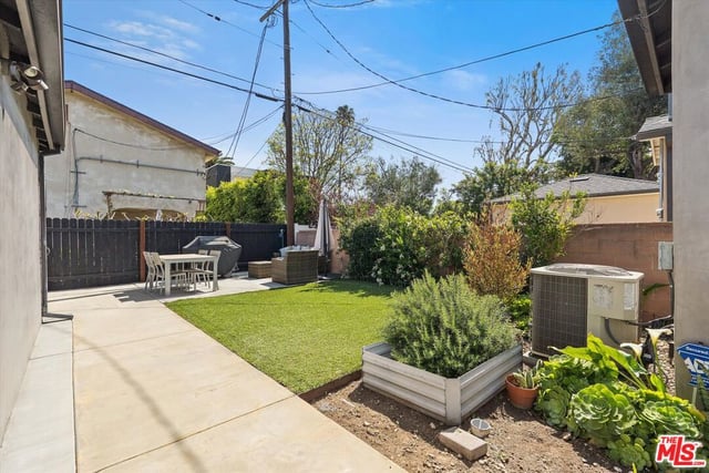 2522 S Bundy Drive, Los Angeles, CA 90064 — photo 33 of 52