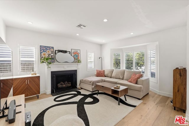 2522 S Bundy Drive, Los Angeles, CA 90064 — photo 6 of 52