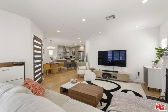 2522 S Bundy Drive, Los Angeles, CA 90064 — photo 8 of 52