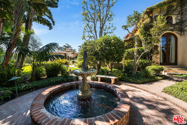 1550 Amalfi Drive, Pacific Palisades, CA 90272 — photo 17 of 49