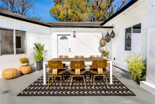 10816 Calvert, North Hollywood, CA 91606 — photo 10 of 18