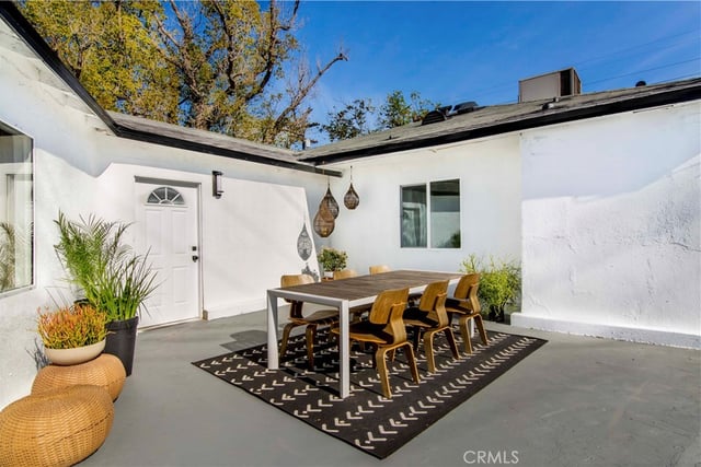 10816 Calvert, North Hollywood, CA 91606 — photo 11 of 18