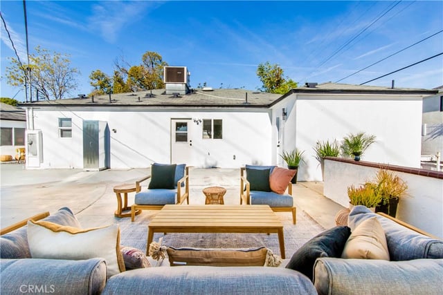10816 Calvert, North Hollywood, CA 91606 — photo 16 of 18