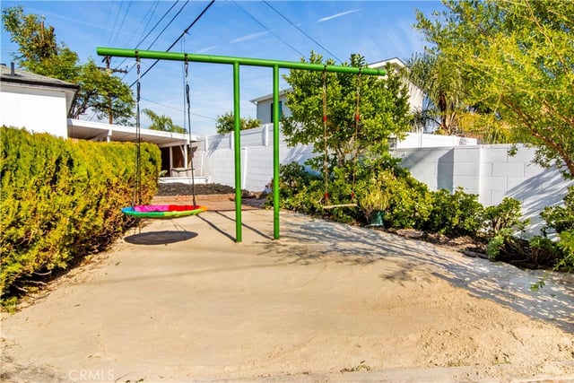 10816 Calvert, North Hollywood, CA 91606 — photo 18 of 18