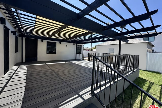 1901 S Point View Street, Los Angeles, CA 90034 — photo 3 of 21