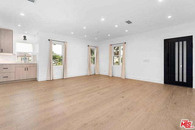 1901 S Point View Street, Los Angeles, CA 90034 — photo 4 of 21