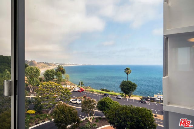17352 W Sunset Boulevard 606, Pacific Palisades, CA 90272 — photo 8 of 62