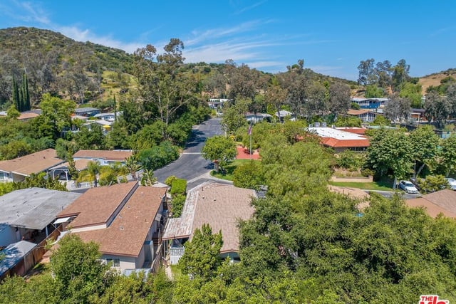 23777 Mulholland Highway 190, Calabasas, CA 91302 — photo 21 of 35