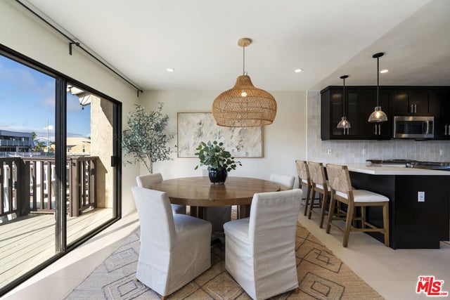 4555 Falkirk, Oxnard, CA 93035 — photo 4 of 46