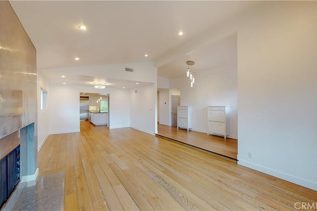 3119 Mesa Verde, Burbank, CA 91504 — photo 5 of 49