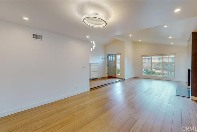 3119 Mesa Verde, Burbank, CA 91504 — photo 6 of 49