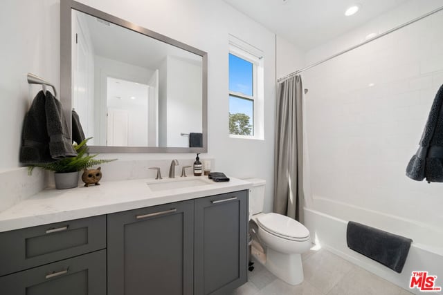19254 Blackthorn Drive, Santa Clarita, CA 91351 — photo 38 of 74