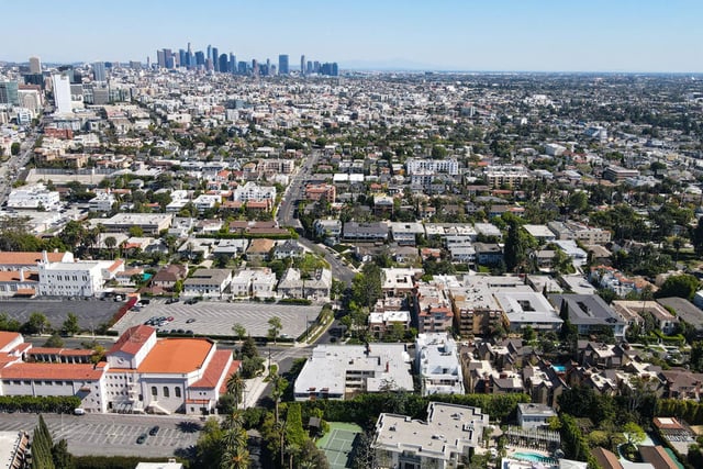 4368 W 8th Street 17, Los Angeles, CA 90005 — photo 43 of 46