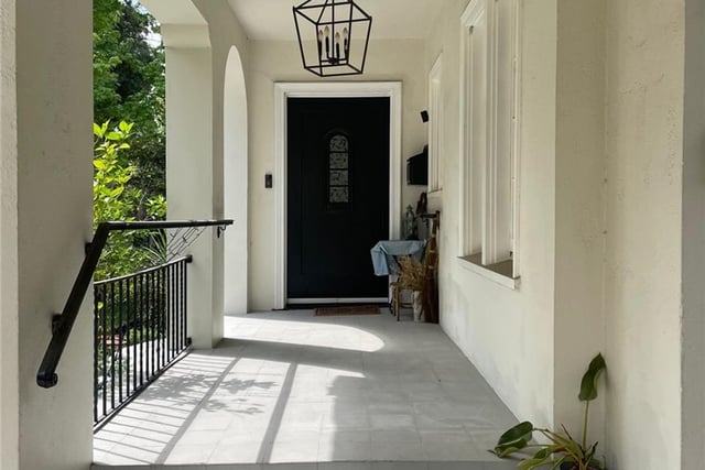 1195 N Chester Avenue, Pasadena, CA 91104 — photo 5 of 39