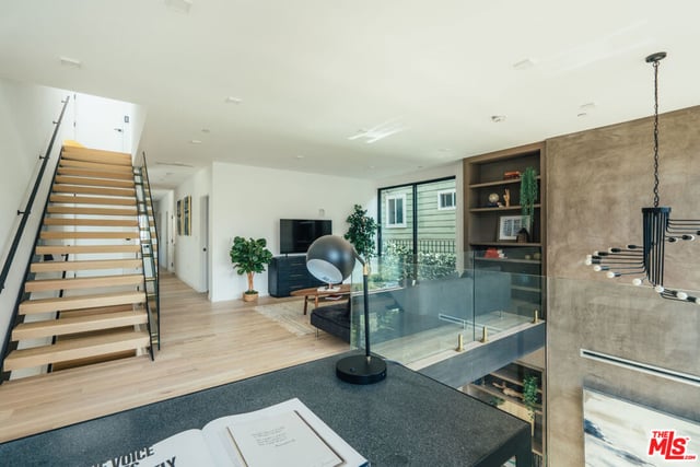 213 Horizon Avenue, Venice, CA 90291 — photo 13 of 42