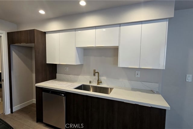 7250 Franklin, Los Angeles, CA 90046 — photo 11 of 29