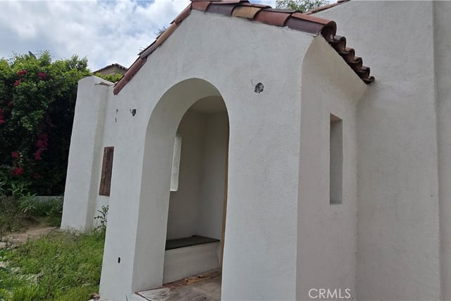 2680 Ivan Hill, Los Angeles, CA 90039 — photo 4 of 26