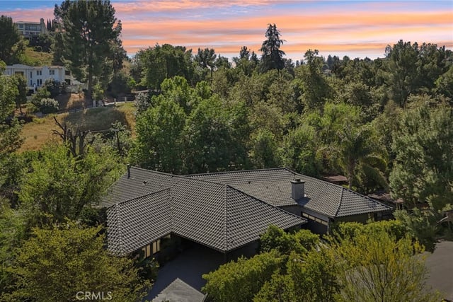 4900 Queen Victoria, Woodland Hills, CA 91364 — photo 13 of 62