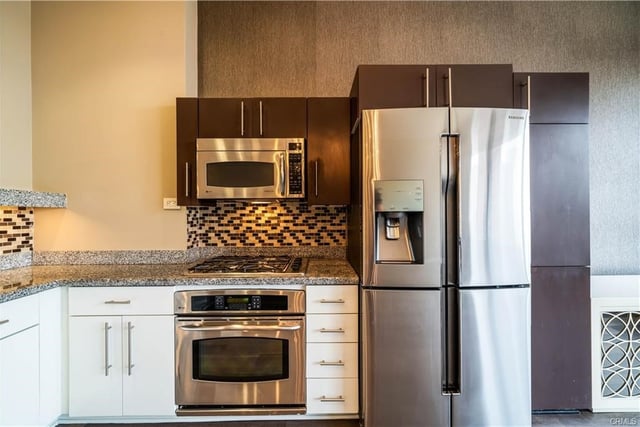 1100 Wilshire 2707, Los Angeles, CA 90017 — photo 6 of 26