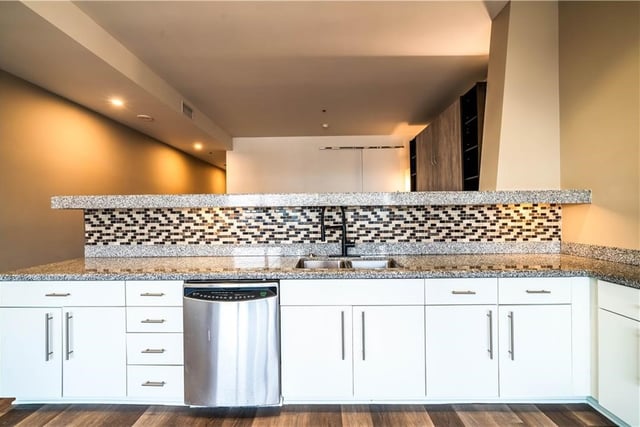1100 Wilshire 2707, Los Angeles, CA 90017 — photo 8 of 26
