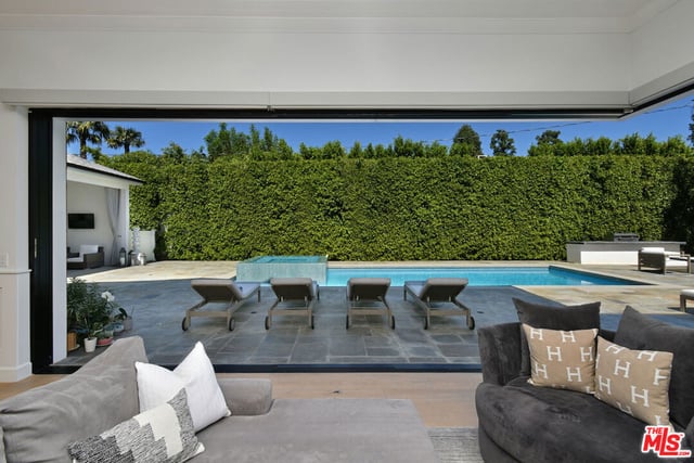 17201 Mccormick Street, Encino, CA 91316 — photo 9 of 35