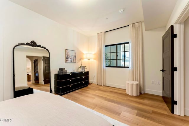 139 S Oak Knoll Avenue 303, Pasadena, CA 91101 — photo 13 of 26