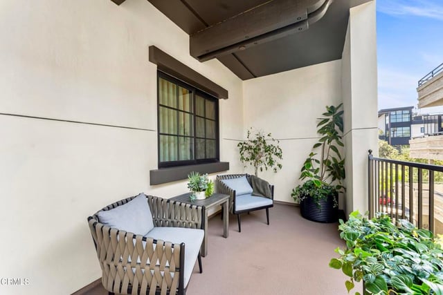 139 S Oak Knoll Avenue 303, Pasadena, CA 91101 — photo 17 of 26