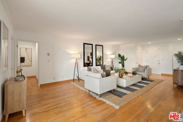 10725 Ohio Avenue 2, Los Angeles, CA 90024 — photo 17 of 28