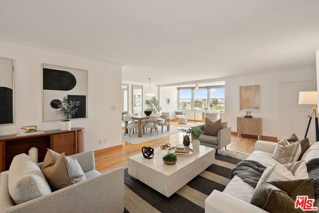 10725 Ohio Avenue 2, Los Angeles, CA 90024 — photo 4 of 28