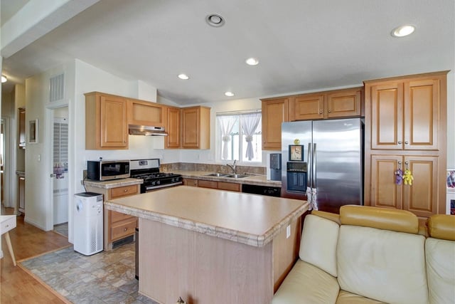 2550 Pacific Coast Highway 51, Torrance, CA 90505 — photo 13 of 48