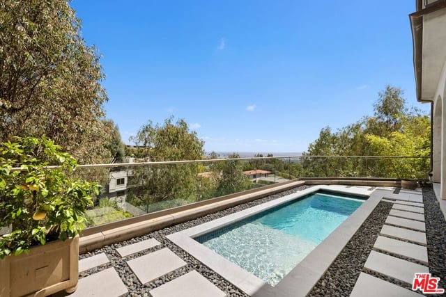 1380 Summitridge Place, Beverly Hills, CA 90210 — photo 20 of 28