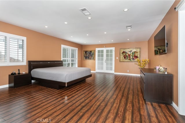 20925 Almazan Road, Woodland Hills, CA 91364 — photo 17 of 42