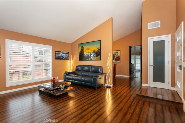 20925 Almazan Road, Woodland Hills, CA 91364 — photo 4 of 42