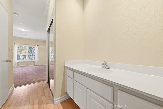 300 N El Molino Avenue N 107, Pasadena, CA 91101 — photo 14 of 37