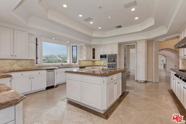 11971 Lockridge Road, Studio City, CA 91604 — photo 15 of 33