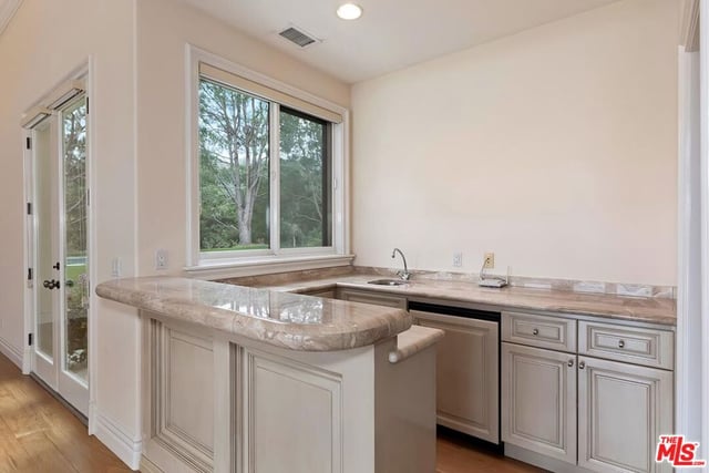 11971 Lockridge Road, Studio City, CA 91604 — photo 9 of 33