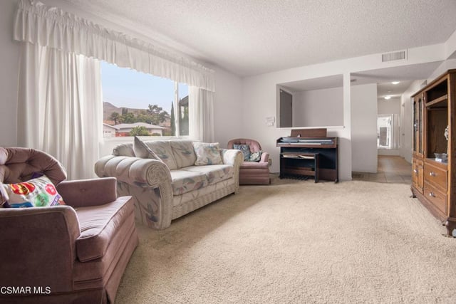 642 N Wendy Drive, Newbury Park, CA 91320 — photo 4 of 22