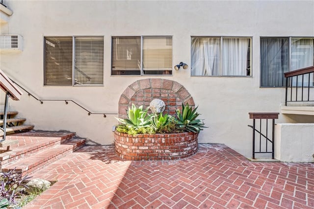 1840 Camden 202, Los Angeles, CA 90025 — photo 4 of 22