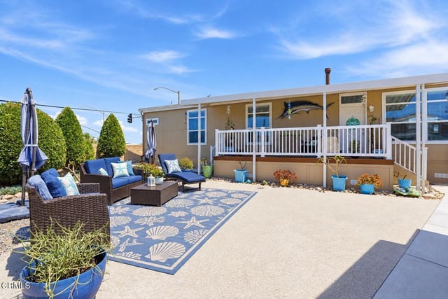 5540 W 5th Street 21, Oxnard, CA 93035 — photo 3 of 36