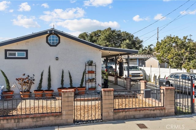 318 Sycamore Street, Santa Paula, CA 93060 — photo 5 of 5